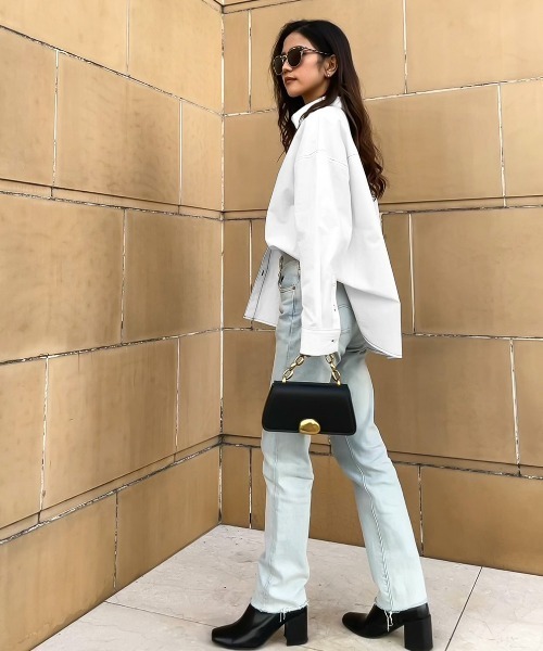 SHEER flow（シアーフロウ）の「【インフルエンサーMARIKA プロデュースアイテム】ステッチオーバーサイズシャツ（シャツ/ブラウス・レディース・オフホワイト・FREE）」の12枚目の写真