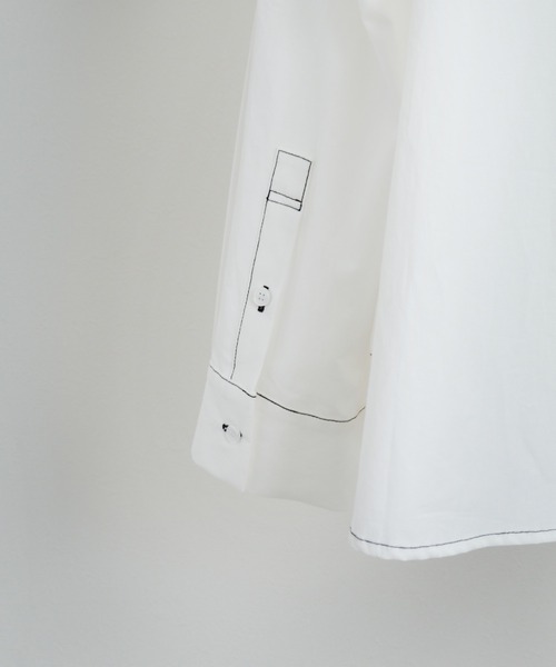 SHEER flow（シアーフロウ）の「【インフルエンサーMARIKA プロデュースアイテム】ステッチオーバーサイズシャツ（シャツ/ブラウス・レディース・オフホワイト・FREE）」の16枚目の写真