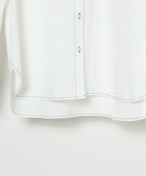 SHEER flow（シアーフロウ）の「【インフルエンサーMARIKA プロデュースアイテム】ステッチオーバーサイズシャツ（シャツ/ブラウス・レディース・オフホワイト・FREE）」の21枚目の写真