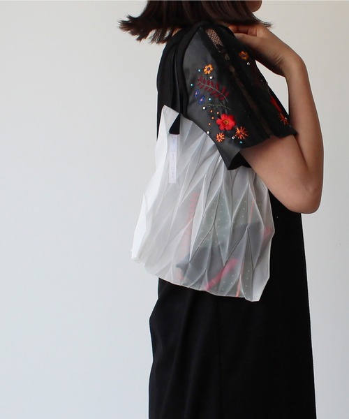 GLOBAL FORME CONCRETE（グローバルフォルムコンクリート）の「【zero】Pleats bag small