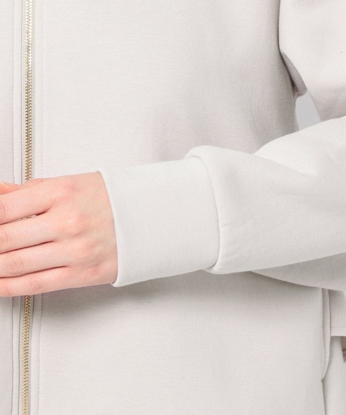 GLOBAL WORK（グローバルワーク）の「ハンサム美人フリルZIPパーカー【EASY DRY】/933940（パーカー・レディース・ホワイト/アイボリー/ブラック・MEDIUM/LARGE）」の19枚目の写真