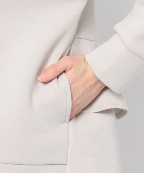 GLOBAL WORK（グローバルワーク）の「ハンサム美人フリルZIPパーカー【EASY DRY】/933940（パーカー・レディース・ホワイト/アイボリー/ブラック・MEDIUM/LARGE）」の20枚目の写真