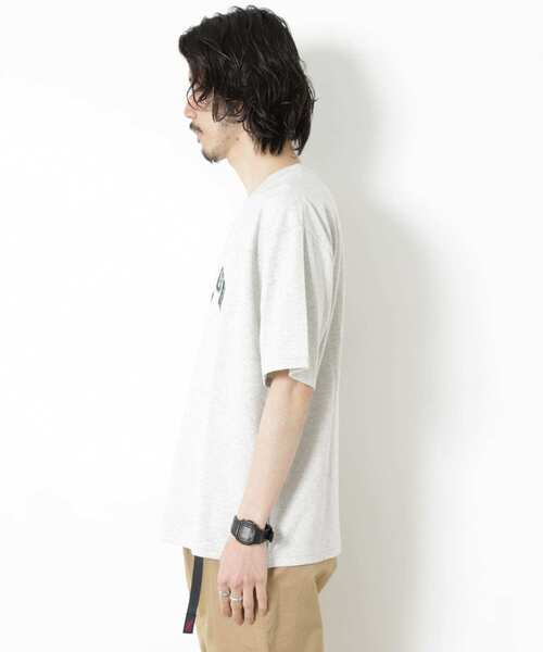 URBAN RESEARCH Sonny Label（アーバンリサーチサニーレーベル）の「カレッジロゴ刺繍Tシャツ（Tシャツ/カットソー・メンズ・グレー/その他1/チャコールグレー・MEDIUM/LARGE）」の15枚目の写真