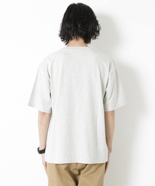 URBAN RESEARCH Sonny Label（アーバンリサーチサニーレーベル）の「カレッジロゴ刺繍Tシャツ（Tシャツ/カットソー・メンズ・グレー/その他1/チャコールグレー・MEDIUM/LARGE）」の11枚目の写真