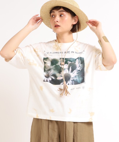 RNA-N（アールエヌエーエヌ）の「M1638 21/-リサイクルフラワーTシャツ（Tシャツ/カットソー・レディース・ベージュ/グレー/オフホワイト・MEDIUM）」の3枚目の写真