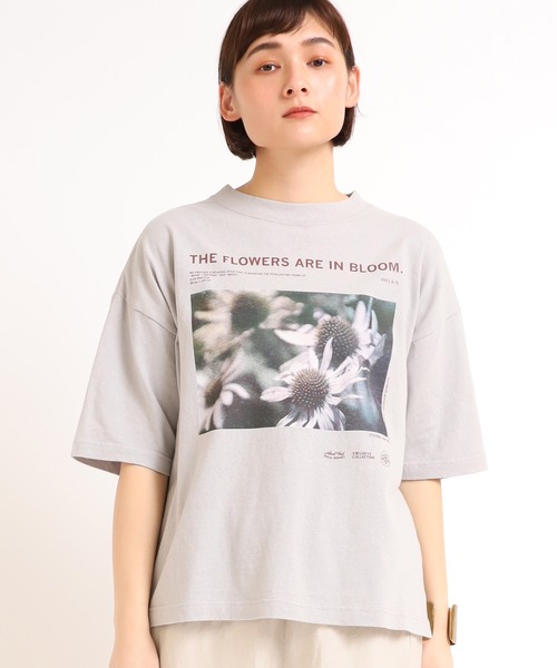 RNA-N（アールエヌエーエヌ）の「M1638 21/-リサイクルフラワーTシャツ（Tシャツ/カットソー・レディース・ベージュ/グレー/オフホワイト・MEDIUM）」の2枚目の写真