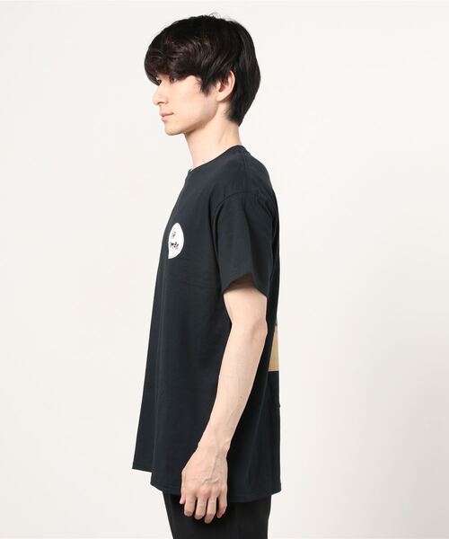 ムラサキスポーツ(ムラサキスポーツ)の「【ムラサキスポーツ限定】テイラースティールサーフムービー ’’MOMENTUM’’ 半袖Tシャツ 0100982100053(Tシャツ/カットソー・メンズ・ホワイト/ブラック・XL/M/L)」の3枚目の写真