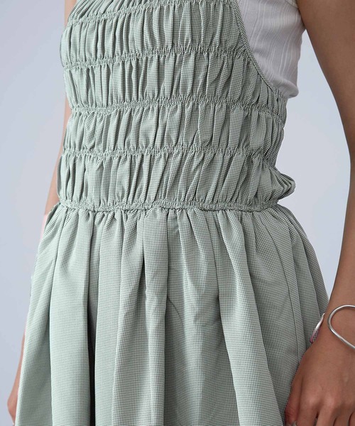 mikke（ミッケ）の「レトロチェック２WAYシャーリングキャミワンピース（ワンピース・レディース・ブラック/ブラウン/グリーン・FREE）」の22枚目の写真