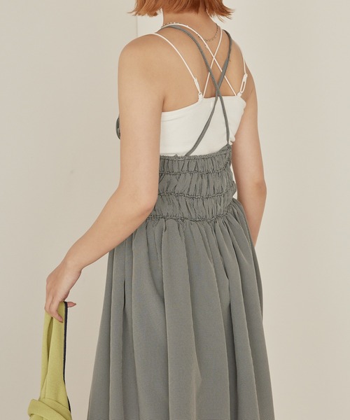 mikke（ミッケ）の「レトロチェック２WAYシャーリングキャミワンピース（ワンピース・レディース・ブラック/ブラウン/グリーン・FREE）」の8枚目の写真