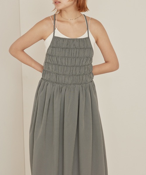 mikke（ミッケ）の「レトロチェック２WAYシャーリングキャミワンピース（ワンピース・レディース・ブラック/ブラウン/グリーン・FREE）」の9枚目の写真