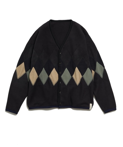 AlexanderLeeChang（アレキサンダーリーチャン）の「ARGYLE FLEECE CARDIGAN 21（カーディガン/ボレロ・メンズ・ブラック/サンドベージュ・2/3）」の8枚目の写真