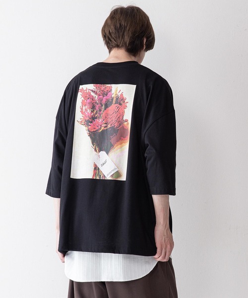 UNIIT(ユニット)の「【UNIIT】ドライフラワーバックプリントグラフィックルーズプリントTシャツ(Tシャツ/カットソー・メンズ・ホワイト/ブラック/その他1/その他2/その他3/その他4/ホワイト系その他/ブラック系その他・MEDIUM/LARGE)」の7枚目の写真