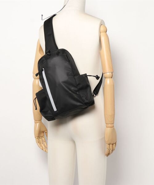 HIDEAWAYS NICOLE（ハイダウェイニコル）の「異素材コンビボディバッグ（ボディバッグ/ウエストポーチ・メンズ・ブラック/グレー/ネイビー・FREE）」の21枚目の写真