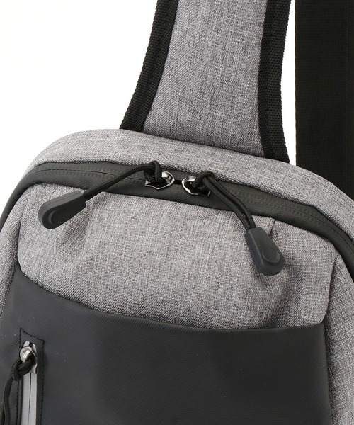 HIDEAWAYS NICOLE（ハイダウェイニコル）の「異素材コンビボディバッグ（ボディバッグ/ウエストポーチ・メンズ・ブラック/グレー/ネイビー・FREE）」の13枚目の写真