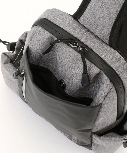 HIDEAWAYS NICOLE（ハイダウェイニコル）の「異素材コンビボディバッグ（ボディバッグ/ウエストポーチ・メンズ・ブラック/グレー/ネイビー・FREE）」の14枚目の写真