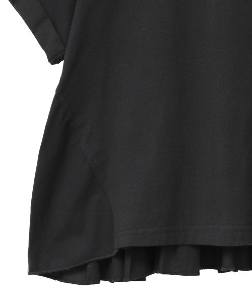 CLANE クラネ　BACK FLOWING FRILL SHIRT CLANE（クラネ）の「BACK FRILL T-SHIRT（Tシャツ/カットソー