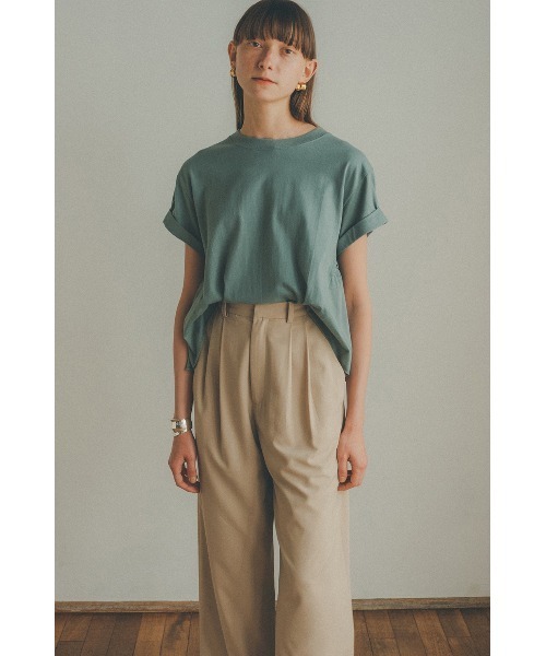 CLANE(クラネ)の「BACK FRILL T-SHIRT(Tシャツ/カットソー・レディース・ホワイト/ベージュ/ブルー/ブラック・1/2)」の15枚目の写真