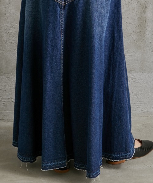 GEVS.（ジェイヴィス）の「バックフレアロングデニムスカート ＜大きいサイズ有＞GEVS.（デニムスカート・レディース・ブラック系/ブルー系・6L/5L/LL/3L/4L/L/M）」の8枚目の写真