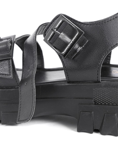 Figments(フィグメンツ)の「ベルトサンダル(サンダル・レディース・ブラック/ホワイト・SMALL/MEDIUM)」の3枚目の写真