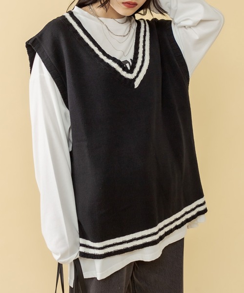 RASVOA(ラスボア)の「アシメラインニットベスト(ベスト・レディース・オフホワイト/ブラック・FREE)」の2枚目の写真