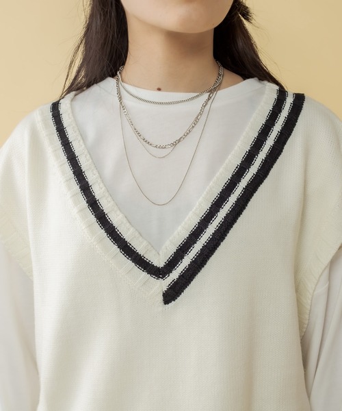 RASVOA(ラスボア)の「アシメラインニットベスト(ベスト・レディース・オフホワイト/ブラック・FREE)」の11枚目の写真