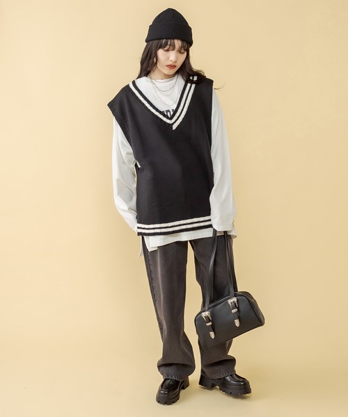 RASVOA(ラスボア)の「アシメラインニットベスト(ベスト・レディース・オフホワイト/ブラック・FREE)」の12枚目の写真