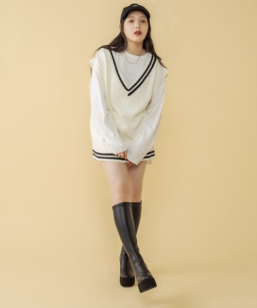 RASVOA(ラスボア)の「アシメラインニットベスト(ベスト・レディース・オフホワイト/ブラック・FREE)」の7枚目の写真