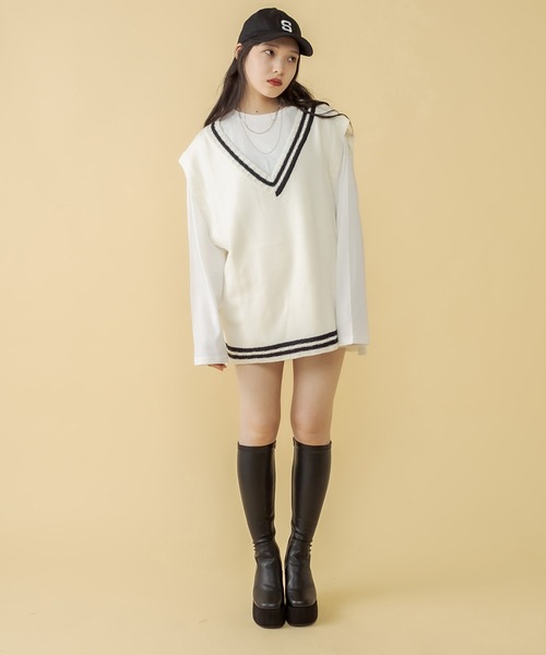 RASVOA(ラスボア)の「アシメラインニットベスト(ベスト・レディース・オフホワイト/ブラック・FREE)」の13枚目の写真