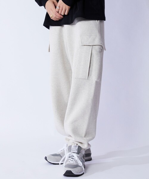 FREAK'S STORE(フリークスストア)の「WEB限定 バルーンシルエット スウェットカーゴパンツ/裏起毛/セットアップ対応(カーゴパンツ・メンズ・ブラック/オリーブ/杢グレー・SMALL/MEDIUM/LARGE)」の4枚目の写真