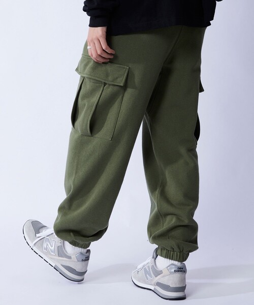 FREAK'S STORE(フリークスストア)の「WEB限定 バルーンシルエット スウェットカーゴパンツ/裏起毛/セットアップ対応(カーゴパンツ・メンズ・ブラック/オリーブ/杢グレー・SMALL/MEDIUM/LARGE)」の18枚目の写真