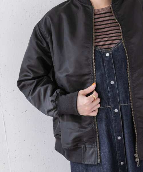 URBAN RESEARCH Sonny Label（アーバンリサーチサニーレーベル）の「(撥水加工)オーバーサイズMA-1ブルゾン（MA-1・レディース・ネイビー/ブラック/カーキ・FREE）」の16枚目の写真
