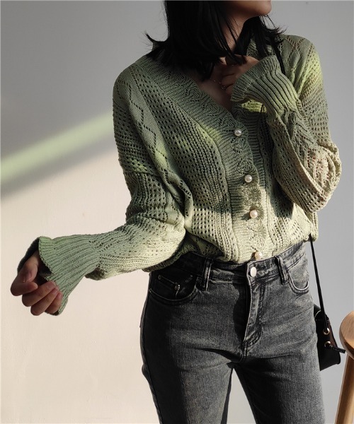 MAISON DE THERESE（メゾン ド テレーズ）の「透かしVネックニットカーディガン（カーディガン/ボレロ・レディース・ライトグリーン/ホワイト・FREE）」の2枚目の写真