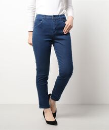 ストレッチクリーンデニムテーパードパンツ
