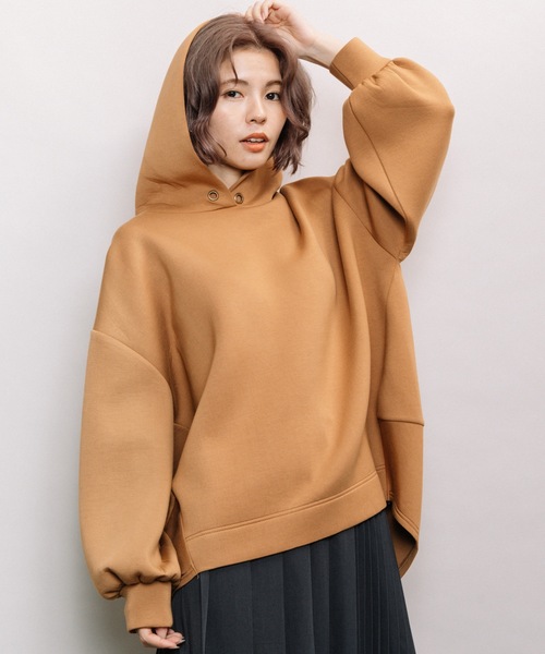 refinedworks（リファインドワークス）の「ダンボールバルーンパーカー（パーカー・レディース・チャコールグレー/グレー系その他/キャメル・FREE）」の5枚目の写真