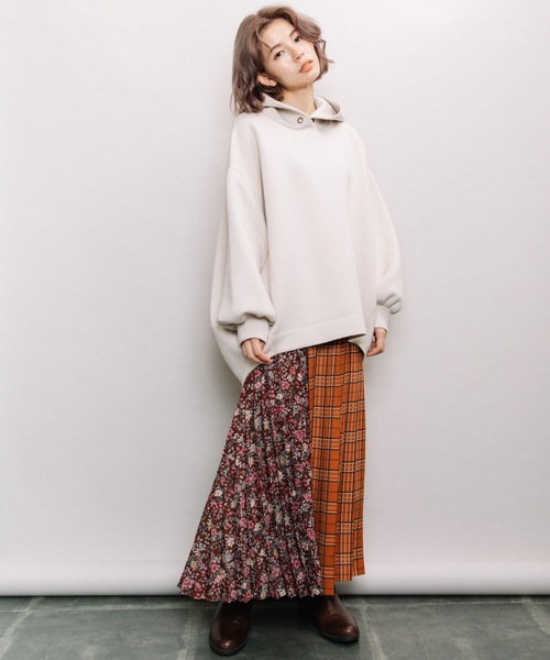 refinedworks（リファインドワークス）の「ダンボールバルーンパーカー（パーカー・レディース・チャコールグレー/グレー系その他/キャメル・FREE）」の8枚目の写真