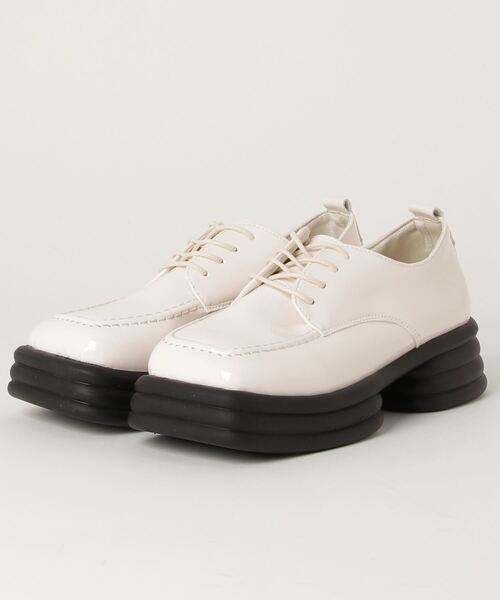 SFW（エスエフダブリュー）の「厚底フラットシューズ（ドレスシューズ・レディース・ホワイト/ブラック・38/39/35/36/37）」の8枚目の写真