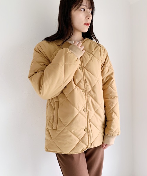 CLEA（クレア）の「ノーカラーダウンジャケット（ダウンジャケット/コート・レディース・ベージュ/アイボリー・FREE）」の5枚目の写真