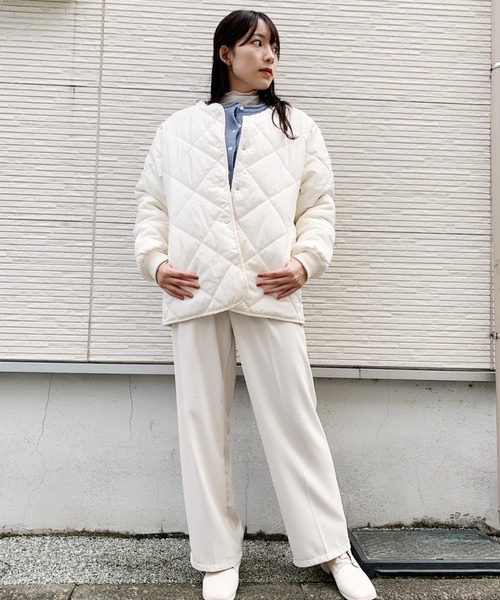 CLEA（クレア）の「ノーカラーダウンジャケット（ダウンジャケット/コート・レディース・ベージュ/アイボリー・FREE）」の10枚目の写真