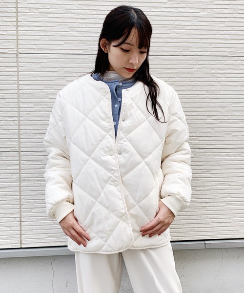 CLEA（クレア）の「ノーカラーダウンジャケット（ダウンジャケット/コート・レディース・ベージュ/アイボリー・FREE）」の9枚目の写真