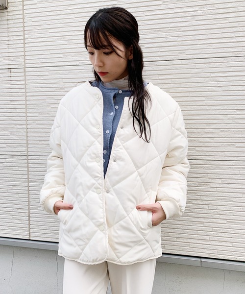 CLEA（クレア）の「ノーカラーダウンジャケット（ダウンジャケット/コート・レディース・ベージュ/アイボリー・FREE）」の16枚目の写真