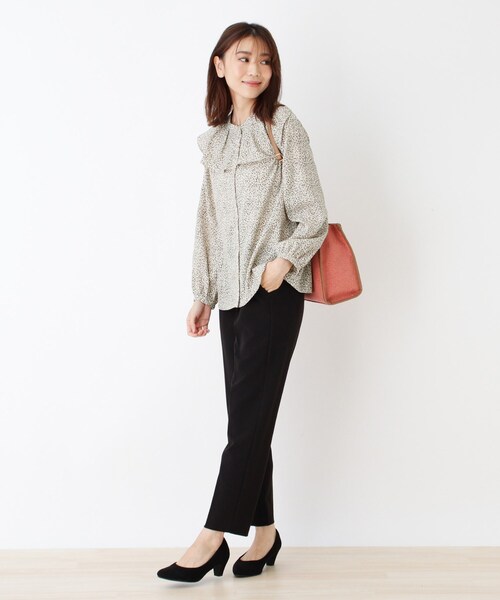 DRESKIP（ドレスキップ）の「◆花柄プリントフリル衿ブラウス（シャツ/ブラウス・レディース・ダークブラウン系/ホワイト系3/ブラック系・03/04/02）」の8枚目の写真