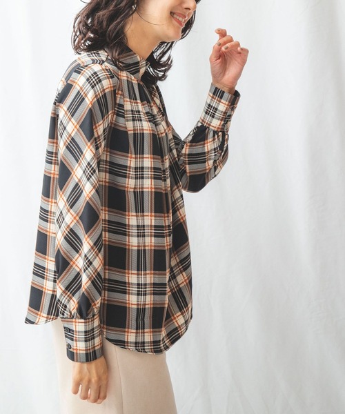 NARACAMICIE（ナラカミーチェ）の「ツイルチェックスタンドネックブラウス（シャツ/ブラウス・レディース・ベージュ/ブルー・SMALL/LARGE/MEDIUM/XXX-LARGE/XX-LARGE/X-LARGE）」の11枚目の写真