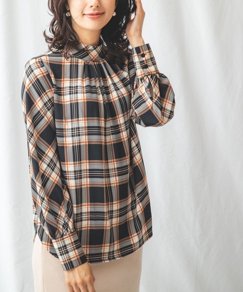 NARACAMICIE（ナラカミーチェ）の「ツイルチェックスタンドネックブラウス（シャツ/ブラウス・レディース・ベージュ/ブルー・SMALL/LARGE/MEDIUM/XXX-LARGE/XX-LARGE/X-LARGE）」の14枚目の写真