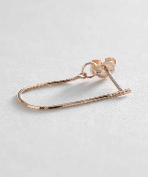 COCOSHNIK(ココシュニック)の「K10コンパクトチェーン フープピアス(ピアス(両耳用)・レディース・ホワイト系その他7・00)」の7枚目の写真