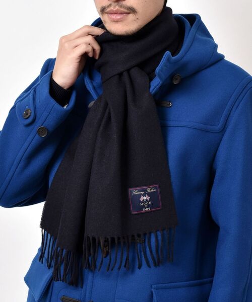 SHIPS（シップス）の「SHIPS: MOON ソリッドマフラー（マフラー・メンズ・ネイビー/グリーン/ダークグレー/キャメル/レンガ・ONE SIZE）」の4枚目の写真