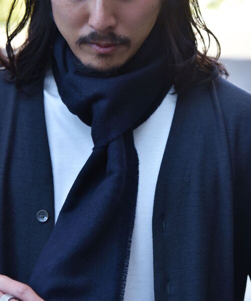 SHIPS（シップス）の「SHIPS: MOON ソリッドマフラー（マフラー・メンズ・ネイビー/グリーン/ダークグレー/キャメル/レンガ・ONE SIZE）」の18枚目の写真