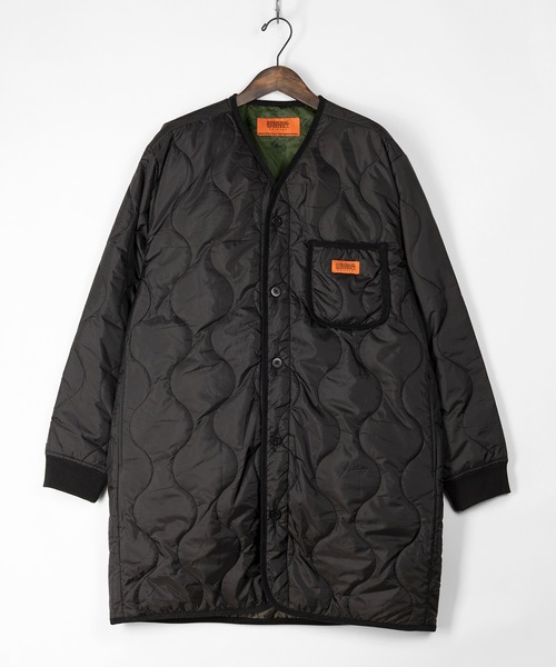 UNIVERSAL OVERALL(ユニバーサルオーバーオール)の「【UNIVERSAL OVERALL/ユニバーサルオーバーオール】 キルティング Vネック パイピング コート/ QUILT COAT/ ロングコート(ダウンジャケット/コート・メンズ・ブラック/オリーブ/オフホワイト・M/L/XL)」の22枚目の写真