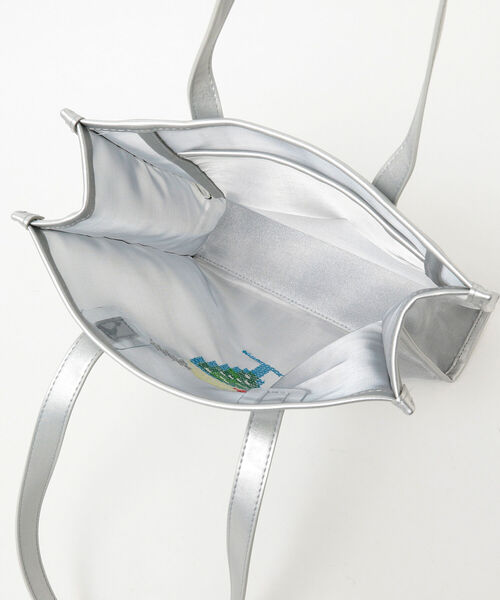 Ray BEAMS（レイビームス）の「Casselini × Ray BEAMS / 別注 クロス ステッチ トートバッグ（トートバッグ・レディース・シルバー/ブラック・ONE SIZE）」の9枚目の写真