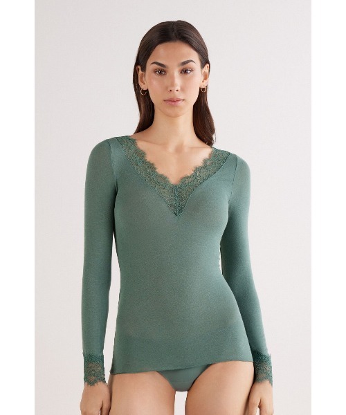 Intimissimi（インティミッシミ）の「モダール カシミヤ ウルトラライト ロング レースシャツ（ニット/セーター・レディース・ホワイト/ブラック/アイボリー/ライトピンク/グレイッシュブルー/ブルー/オートミール/ナチュラル/ライトグレー/ダークグリーン/セージグリーン/ワインレッド/ライトパープル/スカイブルー/ミント/ピンク/ダークウッド/スモークピンク/ヘザーグレー/レッド系その他/サーモンピンク/アーミー/ベージュ/グレー系/バーガンディー/サファリグリーン/ウィート/スカイブルー系/ライラック/カーキ/ライトイエロー・S/L/M）」の16枚目の写真