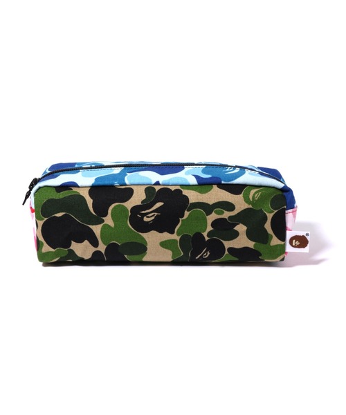 A BATHING APE（アベイシングエイプ）の「ABC MIX CAMO FLIGHT POUCH M